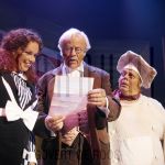 07-09-2004 Schudden tot het Sneeuwt, Bram van der Vlugt, Jasmijn Utermark and Frans de Wit at theater de Bussel in Oosterhout,
by order of New Horizon Entertainment.

[keywords]Actrice, Actor, On Stage, Scene, Half Length[/keywords]